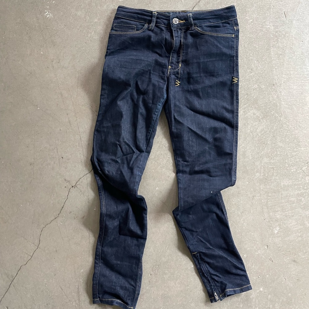 KSUBI JEANS.